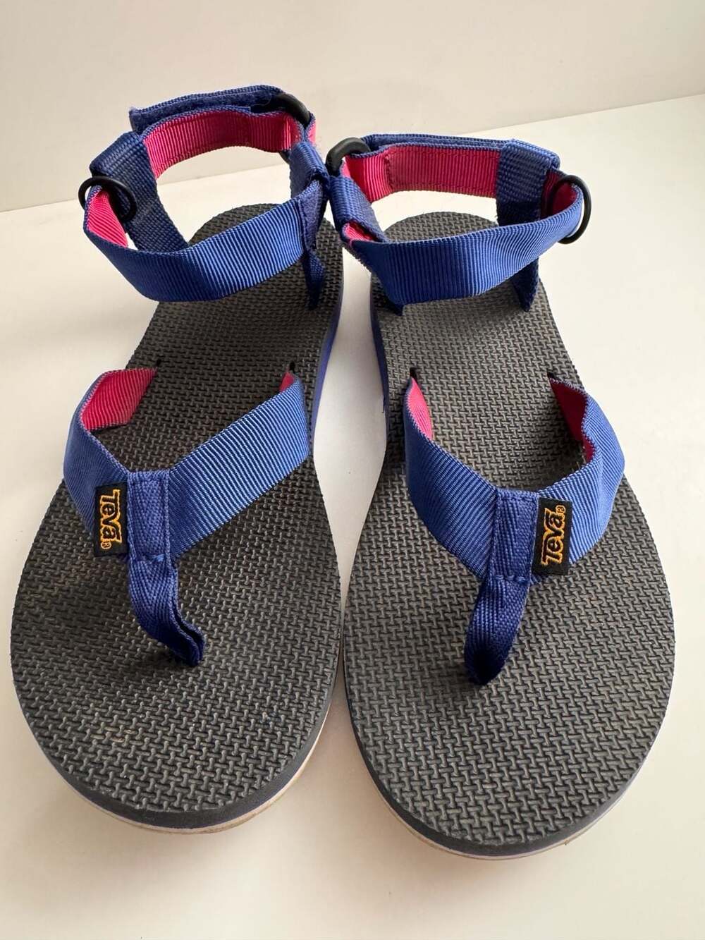 Teva Sandals Blue Pink Thong Strappy Flat Women’s 8